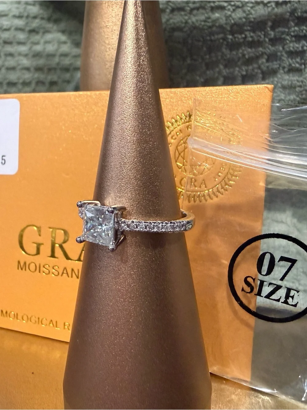 N/A gra moissanite
